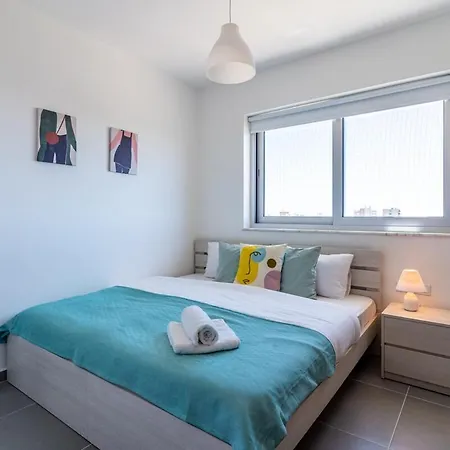 Silver Line 1-bedroom & Balcony In Διαμέρισμα