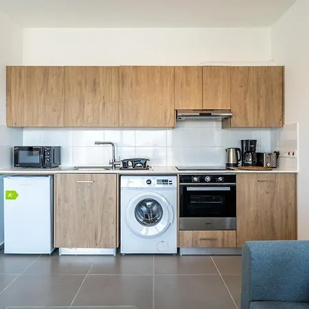 Διαμέρισμα Silver Line 1-bedroom & Balcony In *