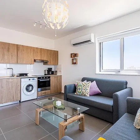 Silver Line 1-bedroom & Balcony In Διαμέρισμα Λάρνακα